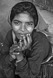 Foto de moça indiana feita por Meena Kadri/Flickr