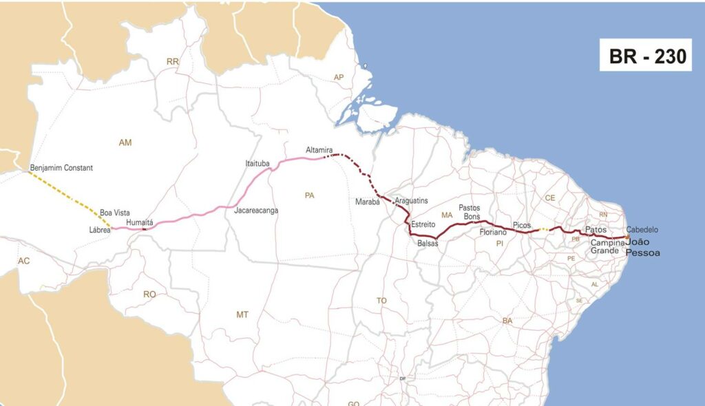 A Transamazônica foi projetada para ter oito mil quilômetros, ligando as regiões Norte e Nordeste do Brasil com Peru e Equador (imagem: Wikimedia Commons)