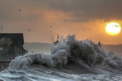 Maré alta em Porthcawl, na costa sul da Inglaterra. Foto de Gareth Thompson/Flickr
