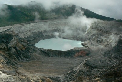 Vulcão Poás, na Costa Rica. Foto de Apetitu/Flickr