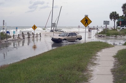 O oceano avança em Siesta key, Florida. Foto de Josh Staiger/Flickr.